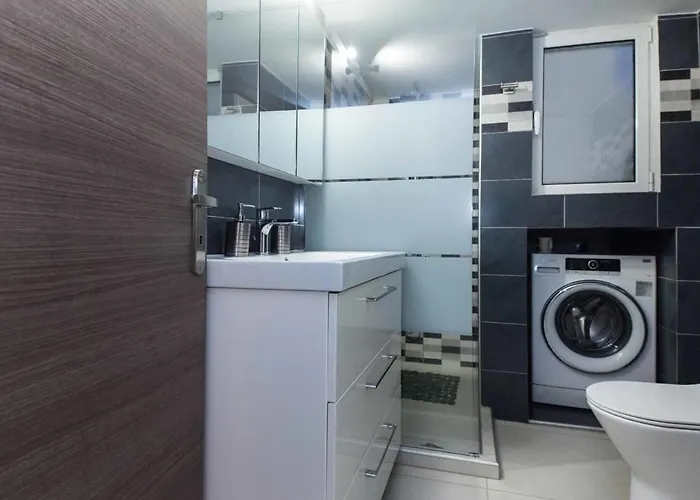 Kallithea Comfort 3 Bd Balcony Family Apt