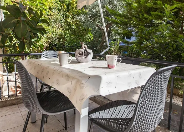 Kallithea Comfort 3 Bd Balcony Family Apt