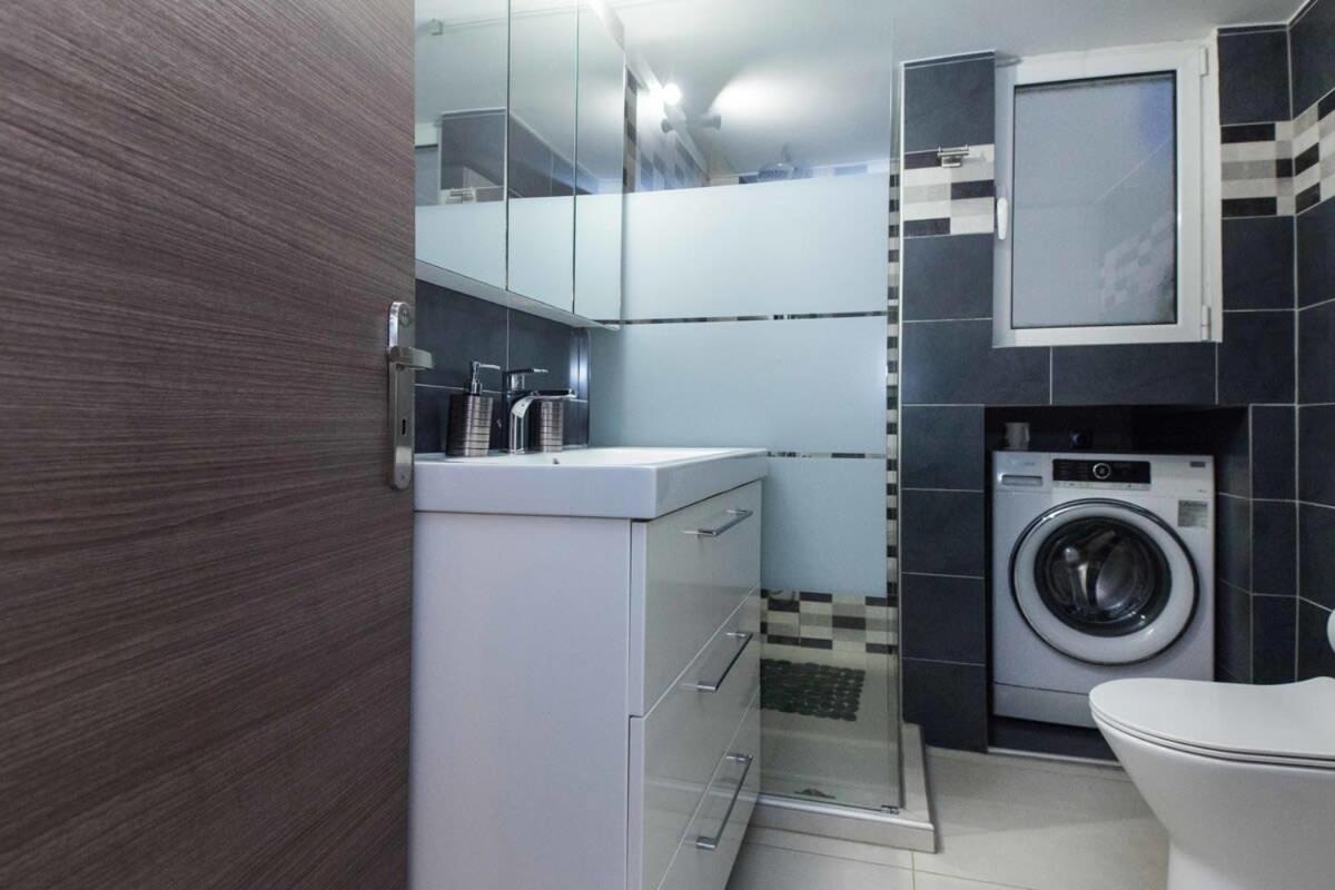Kallithea Comfort 3 Bd Balcony Family Apartment