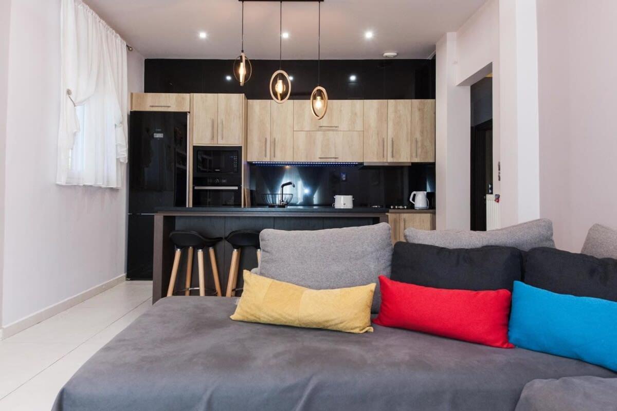 Kallithea Comfort 3 Bd Balcony Family Apartment *