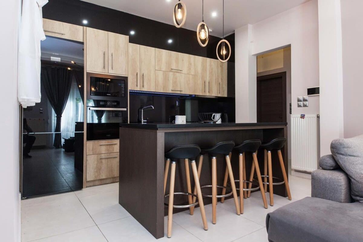 Kallithea Comfort 3 Bd Balcony Family Apartment